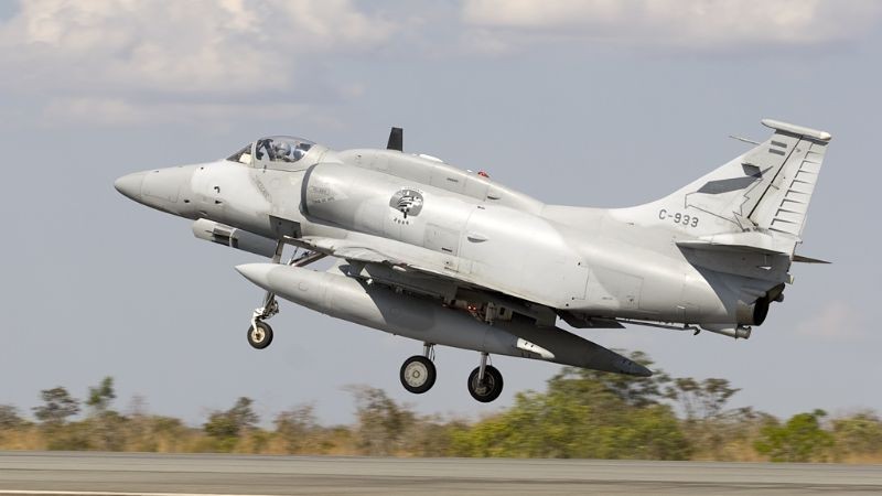 Un avión de combate de la Fuerza Aérea se estrelló en Córdoba: el piloto se eyectó | Información General