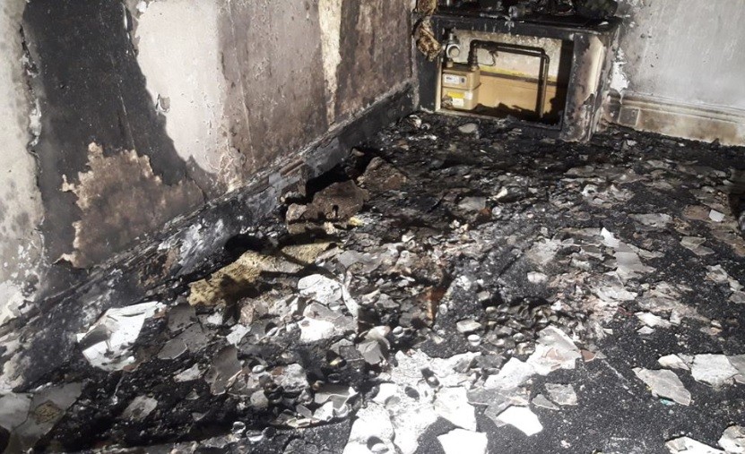 Quiso pedirle matrimonio a su novia y quemó sin querer el departamento | Redes