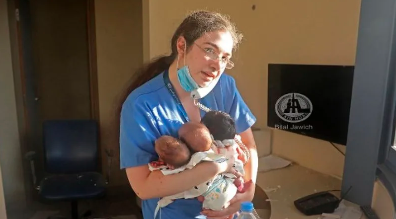 La enfermera heroína que salvó a tres bebés recién nacidos de las explosiones de Beirut | Redes