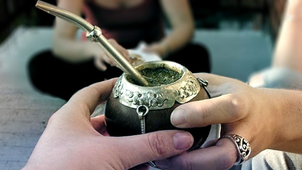 En una semana pasaron de dos casos de coronavirus a 51: reunión familiar y mates en Coronel Pringles | Información General