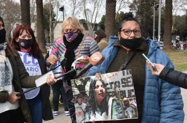 Unas 150 personas se concentraron para pedir justicia por Lorena Riquel | Noticias