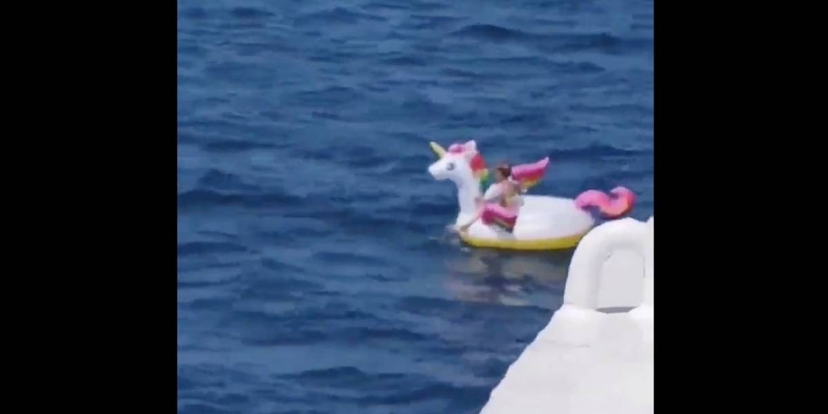 Video: la nena que fue rescatada del mar luego de estar a la deriva sobre su salvavidas inflable | Redes
