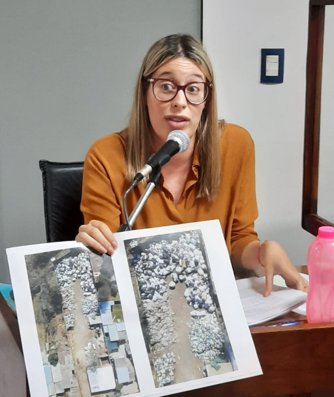 Florencia González manifestó su preocupación por un acopio ilegal de plásticos en el corazón de barrio San Martín | Legislativas