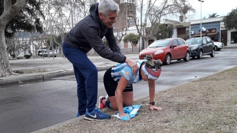 Desafío mundial: una atleta casildense corrió seis horas por la ciudad | Noticias