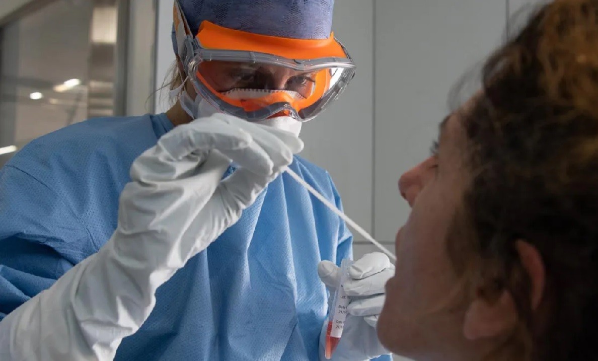 Aumentan los casos de Covid-19: hay "tensión" en el sistema sanitario de 7 provincias | Información General