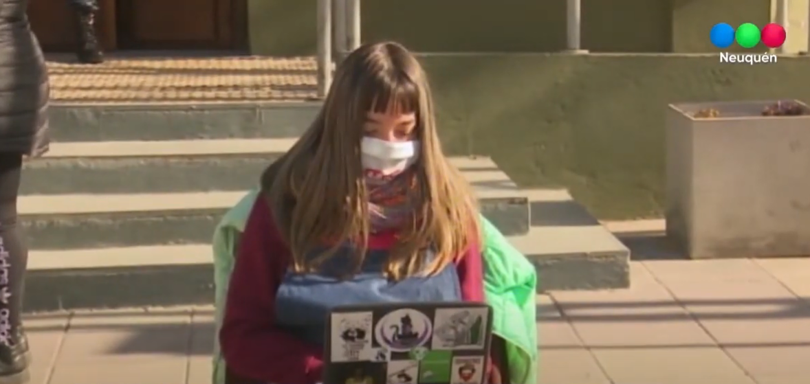 Docentes fueron a buscar señal de internet en Casa de Gobierno pero no encontraron conectividad para conectarse con sus alumnos | Nacionales