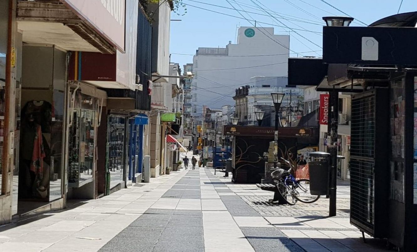 Paraná: el comercio analiza pedir reducción de horario de atención al público | Información General