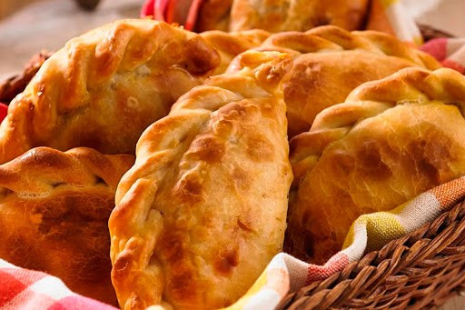 Regalan empanadas a los pacientes recuperados de coronavirus que donen plasma | Juntos y solidarios