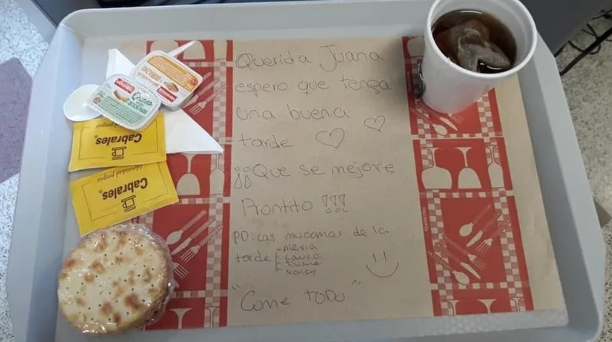 Los mensajes de las mucamas en un mantel de papel para pacientes con Covid-19 | Información General