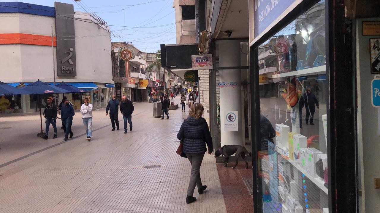 Reclamo por escrito de comerciantes de la peatonal al gobernador y al intendente | Información General