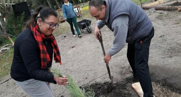 “Las Manos Hablan”: una cooperativa de Santa Fe da trabajo a personas sordas | Juntos y solidarios