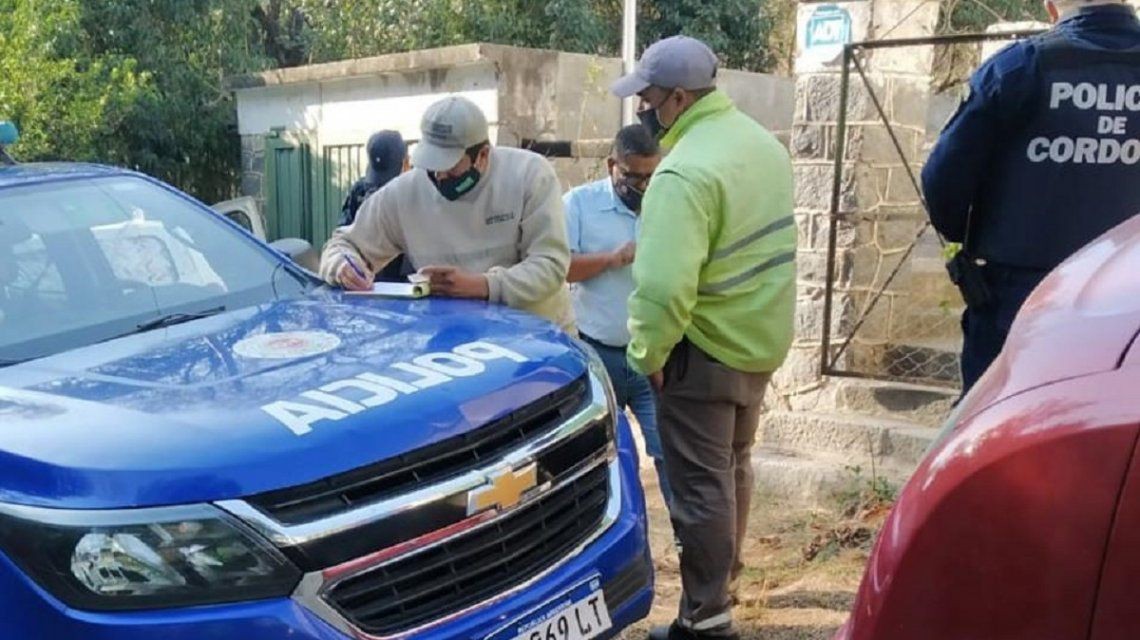 Los sorprendieron en una fiesta clandestina y dijeron que se estaban mudando | Nacionales