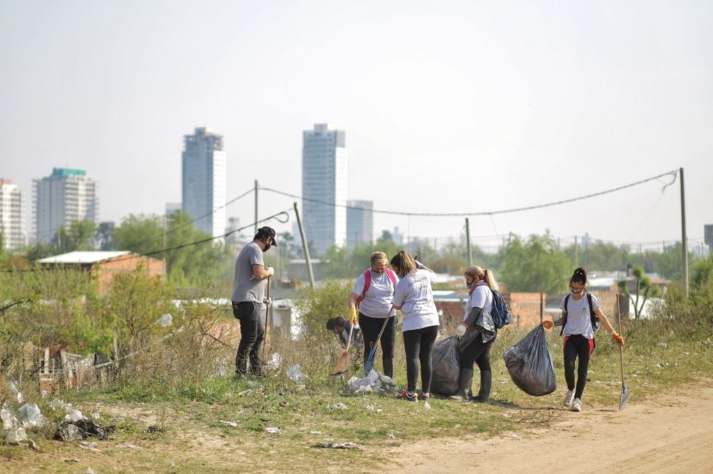 Alto Verde: vecinos y Municipio limpian las defenzas | Información General