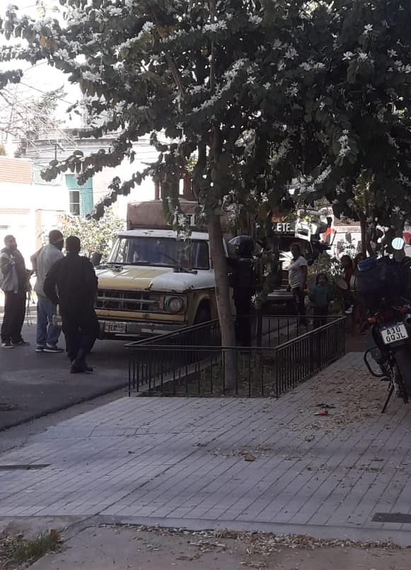 La policía, alertada por los vecinos, desactivó una usurpación en San Lorenzo al 2200 | Información General