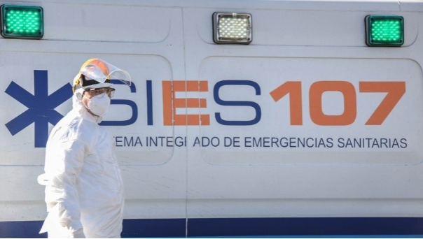 Dramática espera en Rosario: "Las ambulancias terminan siendo camas móviles" | Noticias