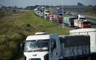 Unos 600 camiones varados del lado de Mendoza por un conflicto con San Luis | Nacionales