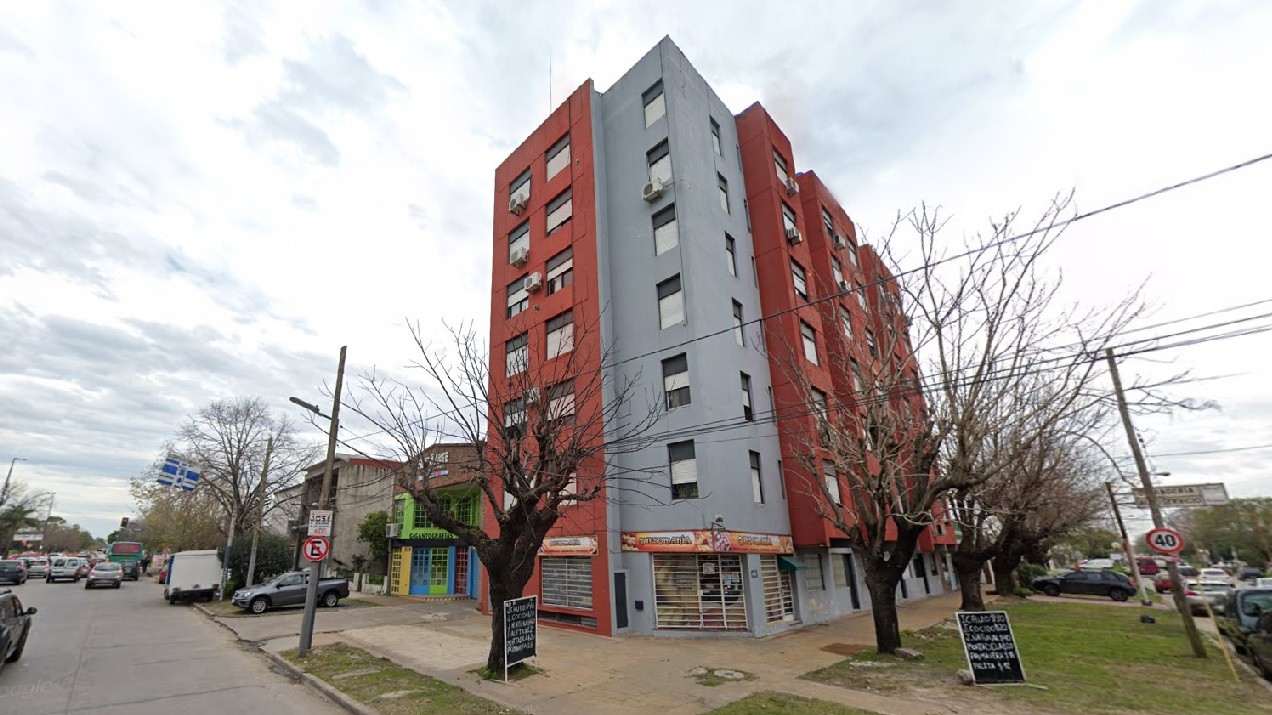 Sigue internado el chico que cayó desde el sexto piso cuando intentaba hacer un Tik Tok | Redes