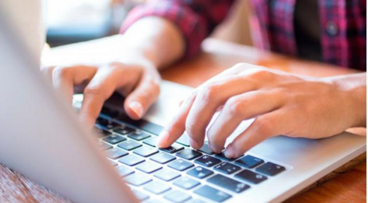 Computadoras: el 40 % de docentes universitarios no califica para el crédito | Nacionales