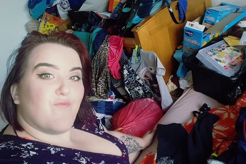 La historia de la mujer que ganó el premio a la habitación más desordenada del mundo | Redes