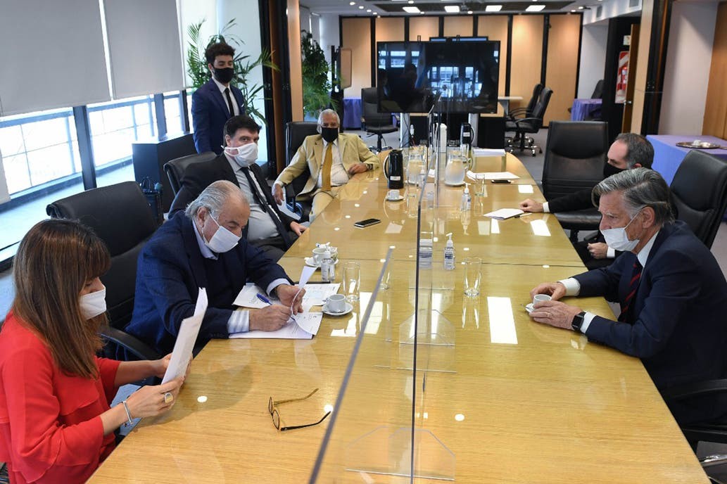 El Sindicato de Comercio eleva el sueldo básico y brinda un bono de $5000 por seis meses | Nacionales