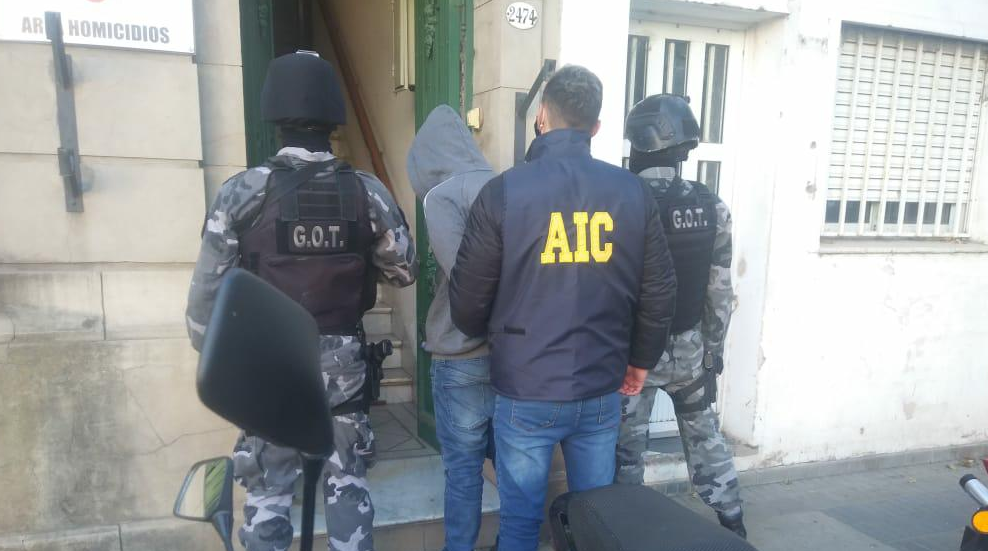 Segundo detenido por el cuerpo hallado en el Club Azopardo | Información General