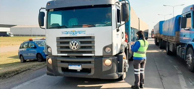 La CNRT retuvo dos camiones en Santa Fe | Noticias