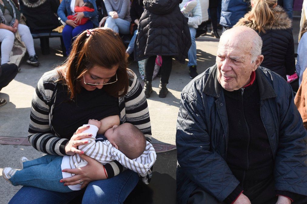 Madres argentinas: ingreso promedio de 17.000 $ y deudas abultadas | Nacionales