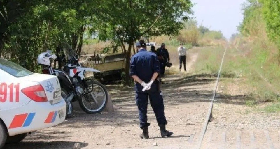 Nene se resbaló cuando jugaba a colgarse del tren: perdió las piernas | Información General