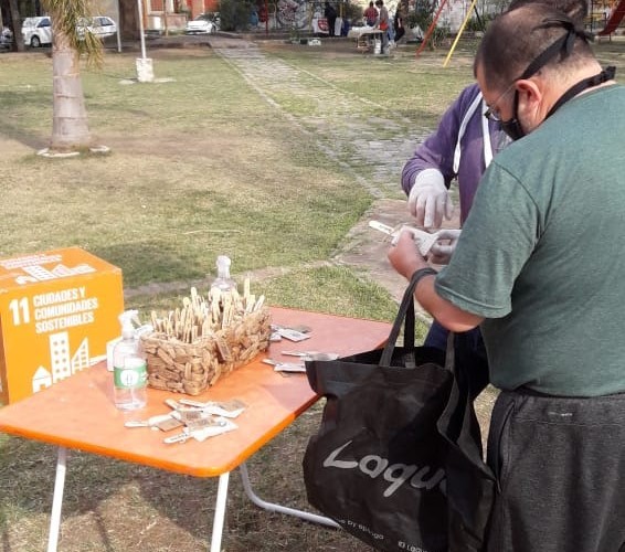 Intercambio de residuos reciclables por semillas, en pos del consumo responsable | Noticias