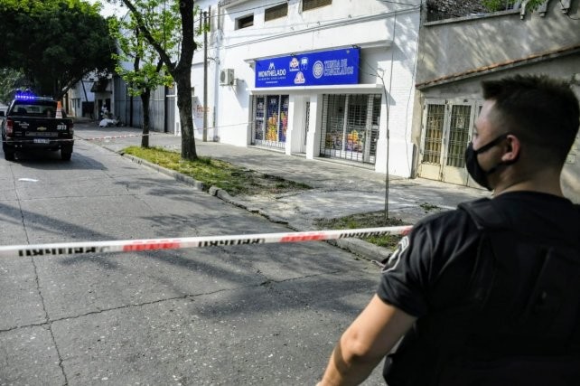 Rosario: un hombre robó, se disparó accidentalmente y murió | Noticias