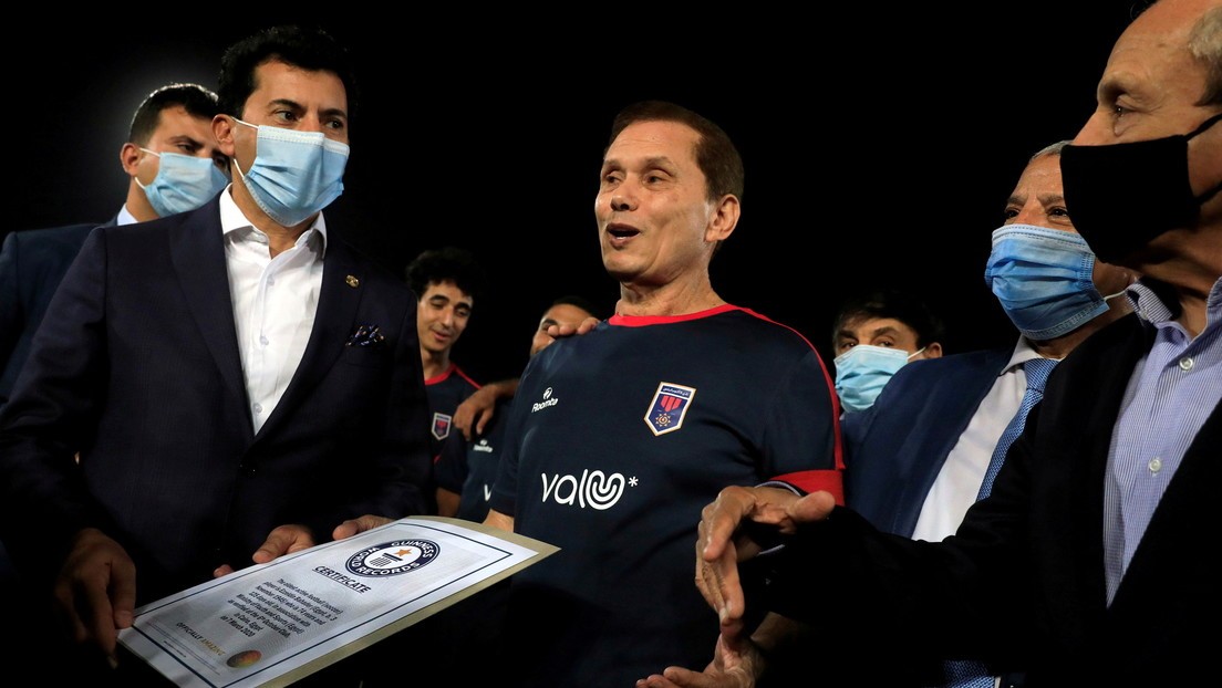 Récord Guinness: futbolista profesional a los 74 años | Deportes