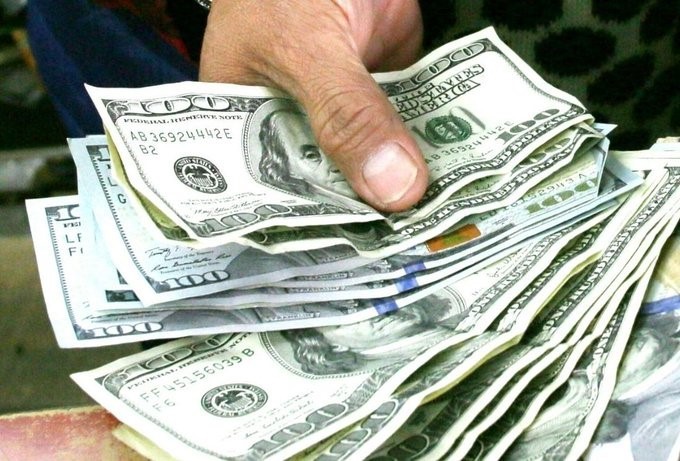 El dólar blue baja 8 pesos y cotiza en 187  pesos para la venta | Nacionales