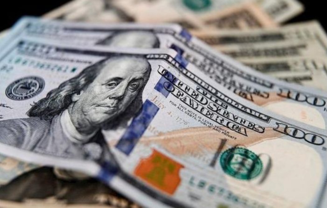 Cae el dólar blue con la expectativa en de la emisión de bonos | Nacionales