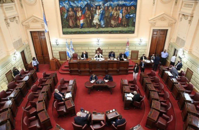 Proponen que condenados por corrupción o abuso no puedan ser candidatos en Santa Fe | Legislativas