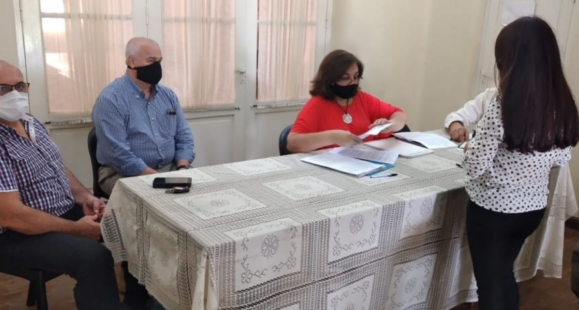 La provincia regulariza la situación de pequeños y medianos productores ganaderos en islas fiscales del norte santafesino | Información General