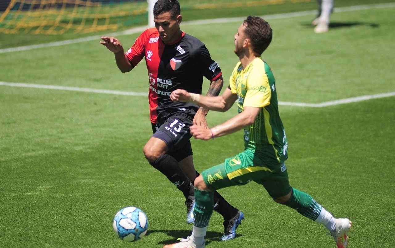 Colón derrotó 3 a 0 a Defensa y Justicia en su debut en el torneo | Deportes