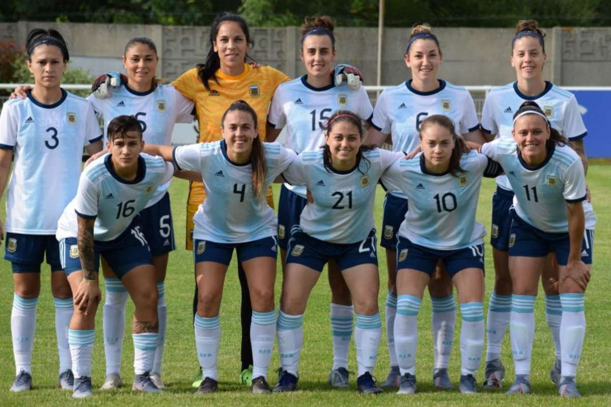 El seleccionado argentino femenino de fútbol jugará ante Brasil en la próxima fecha FIFA | Deportes
