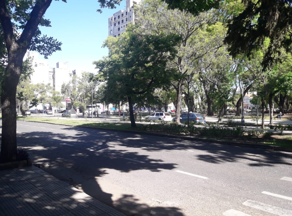 Viernes con buen tiempo y cielo despejado en la ciudad | Información General