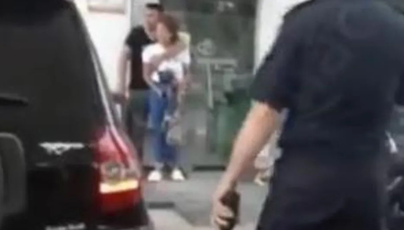 Un hombre tomó de rehén a su novia  y la amenazó con un machete | Información General