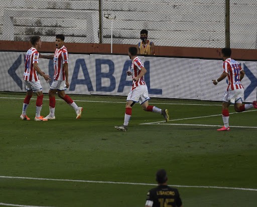 Por el positivo del médico Calvo, hisoparon a jugadores de Unión | Deportes