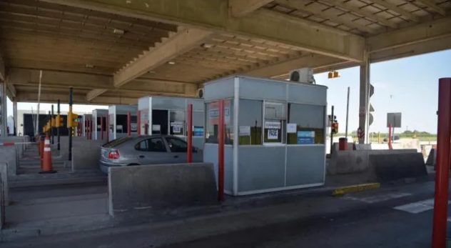Peajes con barreras levantadas en las principales rutas y autopistas de la región | Noticias