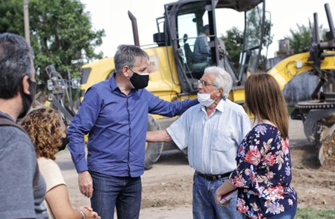 Continúan los trabajos de ripiado y bacheo en distintos barrios de la ciudad | Información General