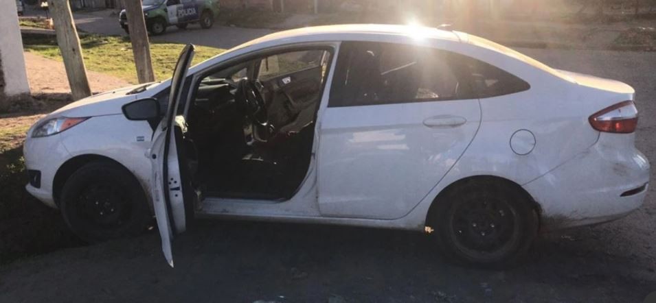 Escapaba de la Policía y se metió en la casa equivocada: lo mataron a tiros | Información General