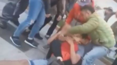 Video: una joven de 20 años redujo con jiu-jitsu al hombre que le robó el celular | Información General