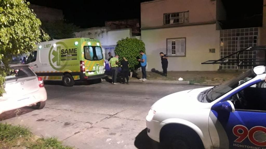 Tras robarle a una mujer, motochorros la balearon en la pierna | Información General