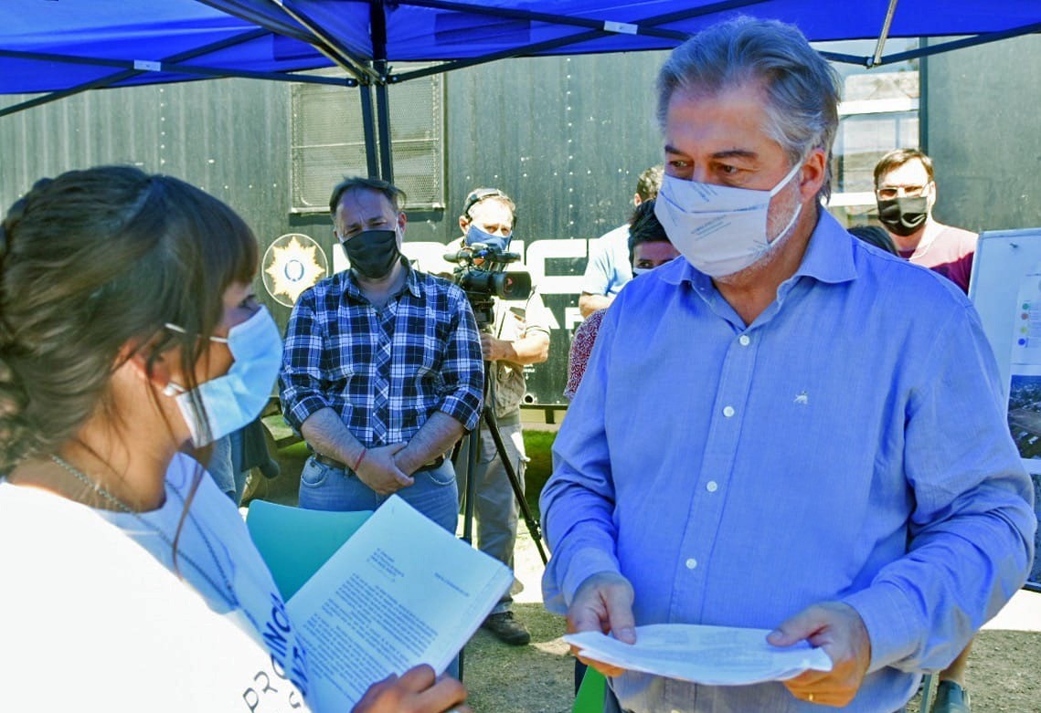 Proyecto en el Congreso para la urbanización de los barrios Las Lomas, Cabal, Santo Domingo y Scarafía | Legislativas