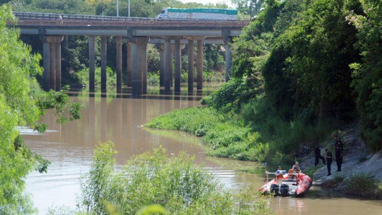 Inédito fallo en Rosario: multan a un empresario por contaminar un arroyo | Noticias