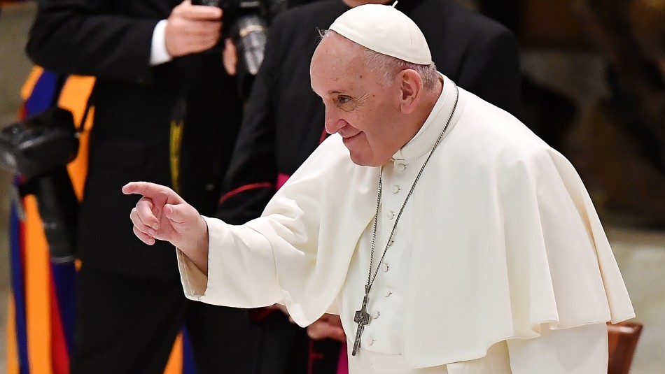 El Vaticano investiga supuesto "me gusta" del Papa a foto de modelo brasileña | Información General