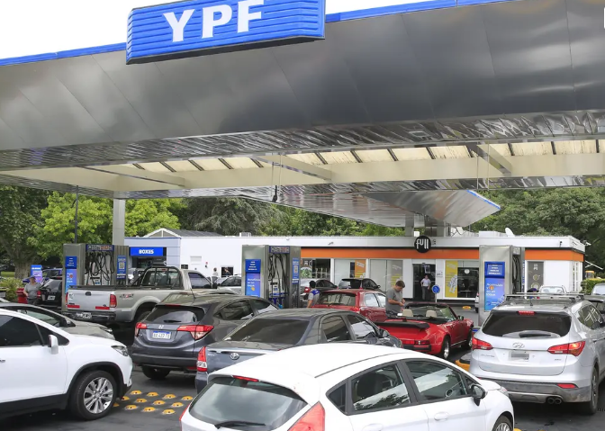YPF aumenta un 2,5% promedio el precio de los combustibles | Noticias