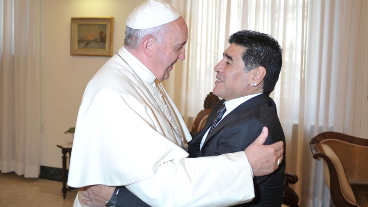 El papa Francisco recordó "con afecto" sus encuentros con Diego Maradona | Noticias